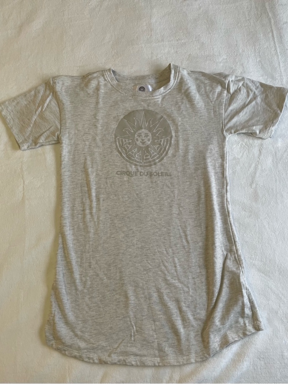 NWOT Cirque du Soleil Women's Short Sleeve Tee in Heather Gray
